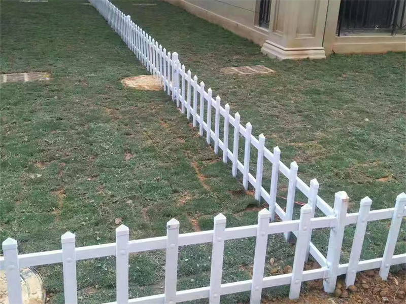 pvc草坪护栏